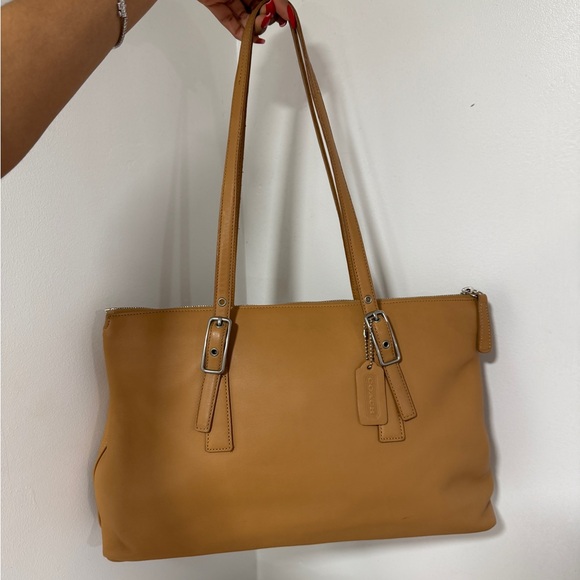 Coach Large Vintage Tan Leather Legacy Zip Shoulder Bag #9813 - Picture 8 of 8